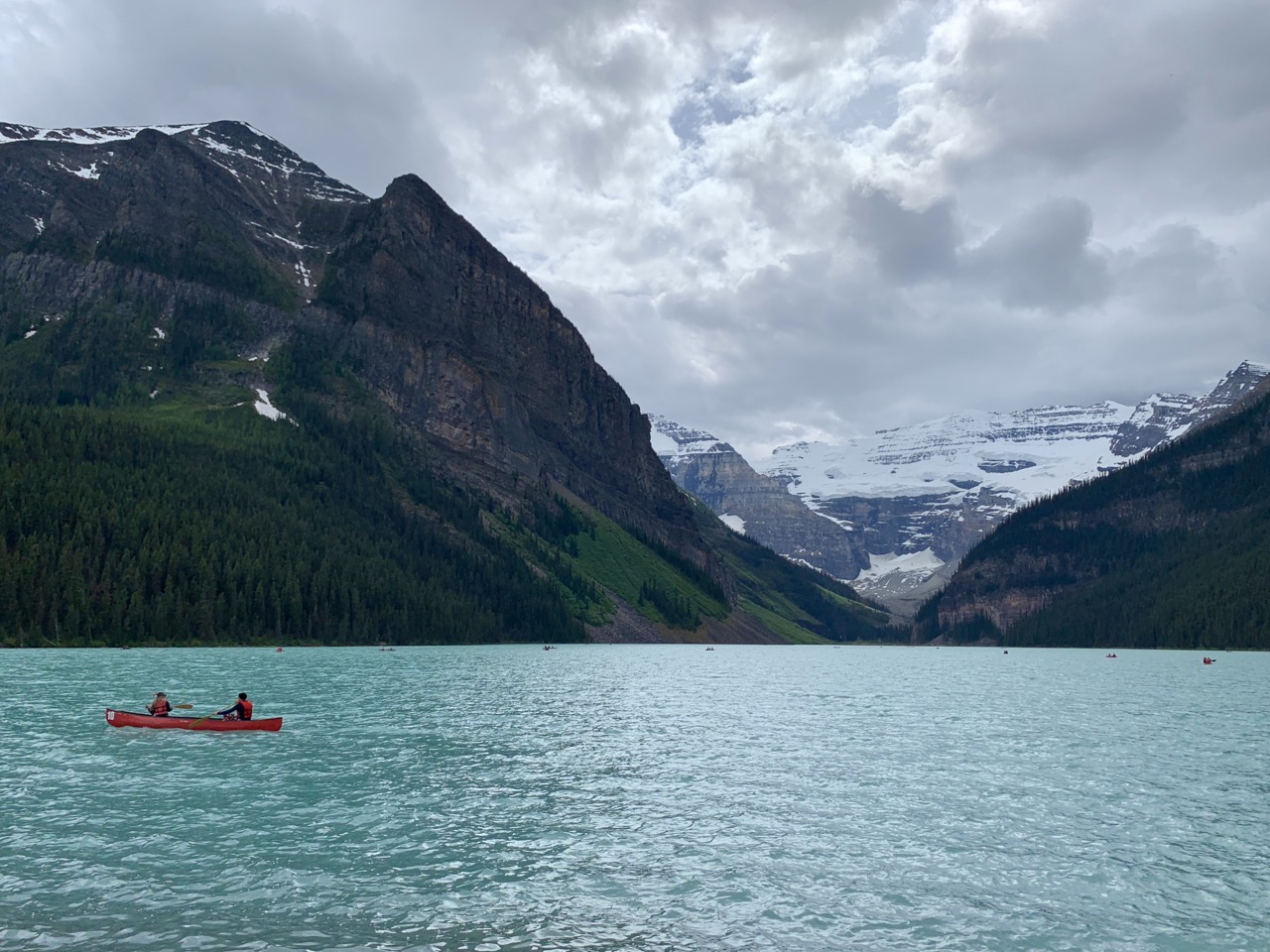 Love the red kayak on the turquoise water.